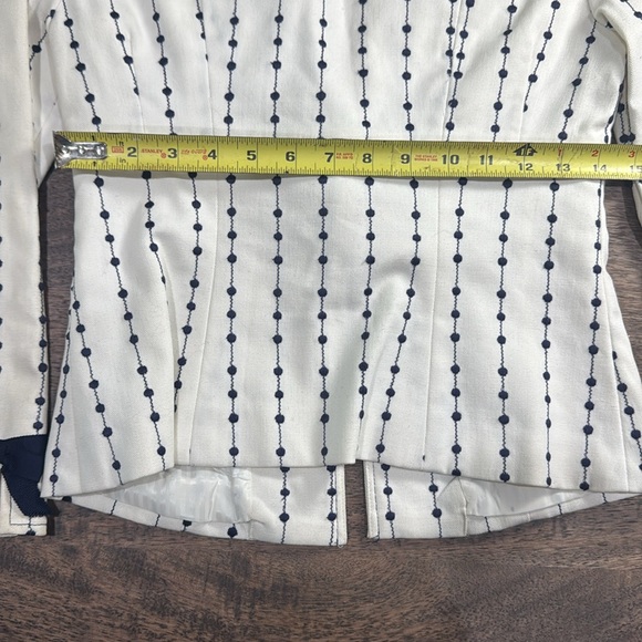 Nanette Lenore white and navy tailored blazer, Size 0, navy polka dot design - Picture 11 of 11